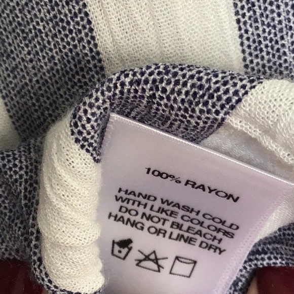 Sadie & Sage Bell Sleeve Blouse - Picture 8 of 9